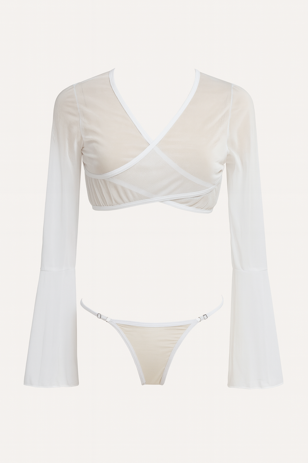 طقم نسائي مكون من قطعتين بلون أبيض بتصميم شبكي متباين