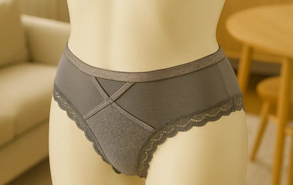 بانتي نسائي بتصميم دانتيل شفاف متداخل