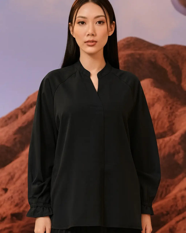 بلوزة سوداء بأكمام طويلة من Shein