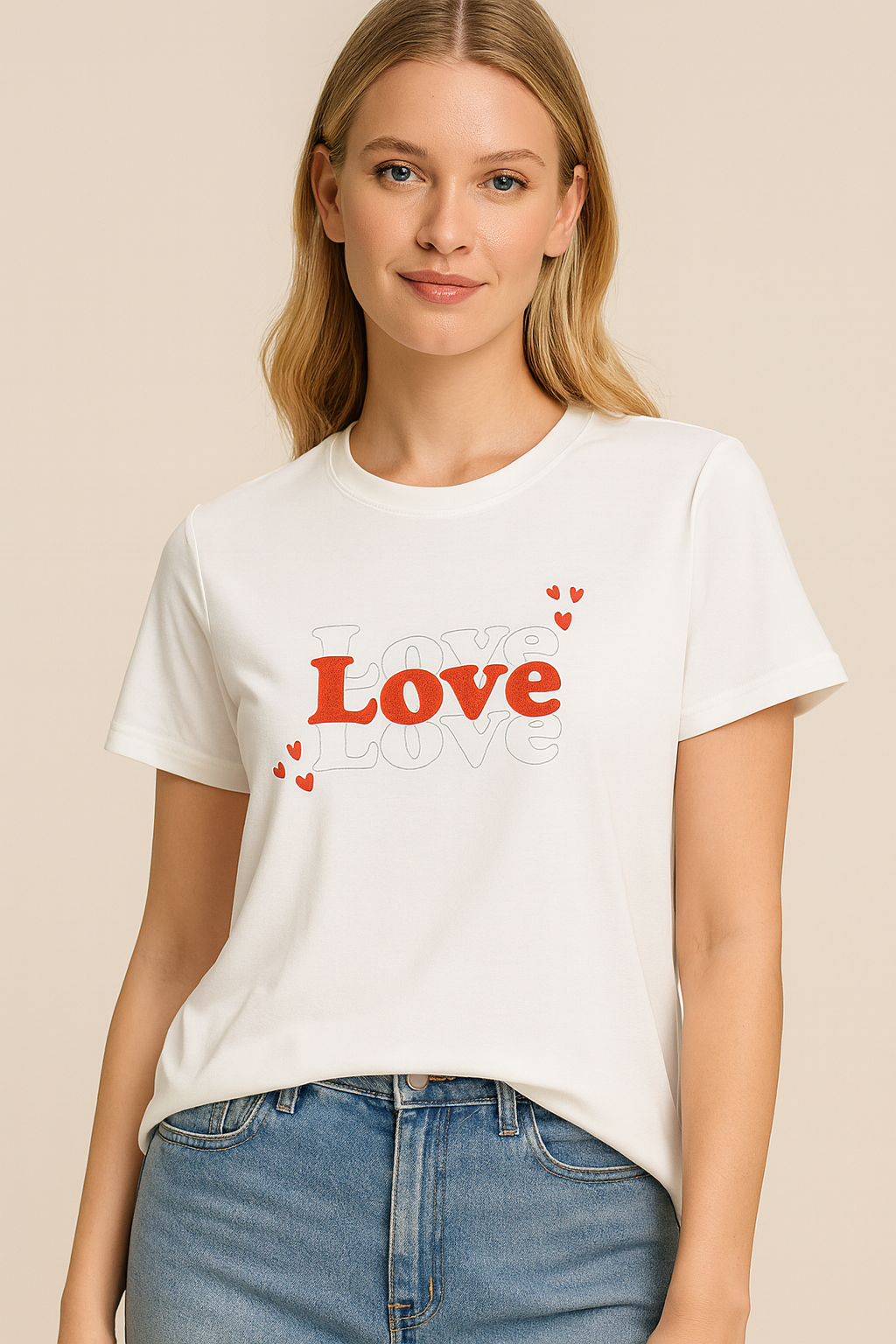 تيشيرت أبيض بناتي مطبوع كلمه "Love"  من Shein