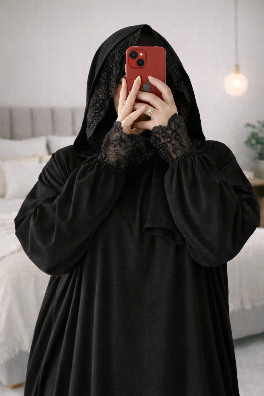 إسدال قماش كتان اسباني معرج  مزود ب كابيشو وطرحه مع دانتيل بالكمام والكابيشو