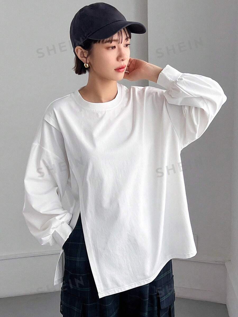 تي شيرت نسائي سادة منخفض الأكتاف بفتحة جانبية من فريفول - شي إن
