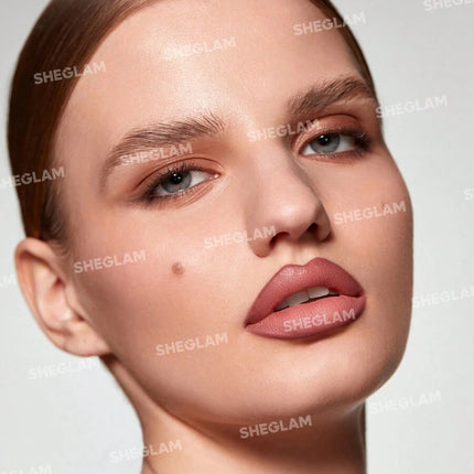 روج وقلم تحديد شفاه من مجموعة Glam 101 من شيجلام