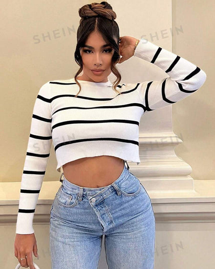 بلوفر قصير مخطط مكشوف الظهر من إس إكس واي - شي إن

