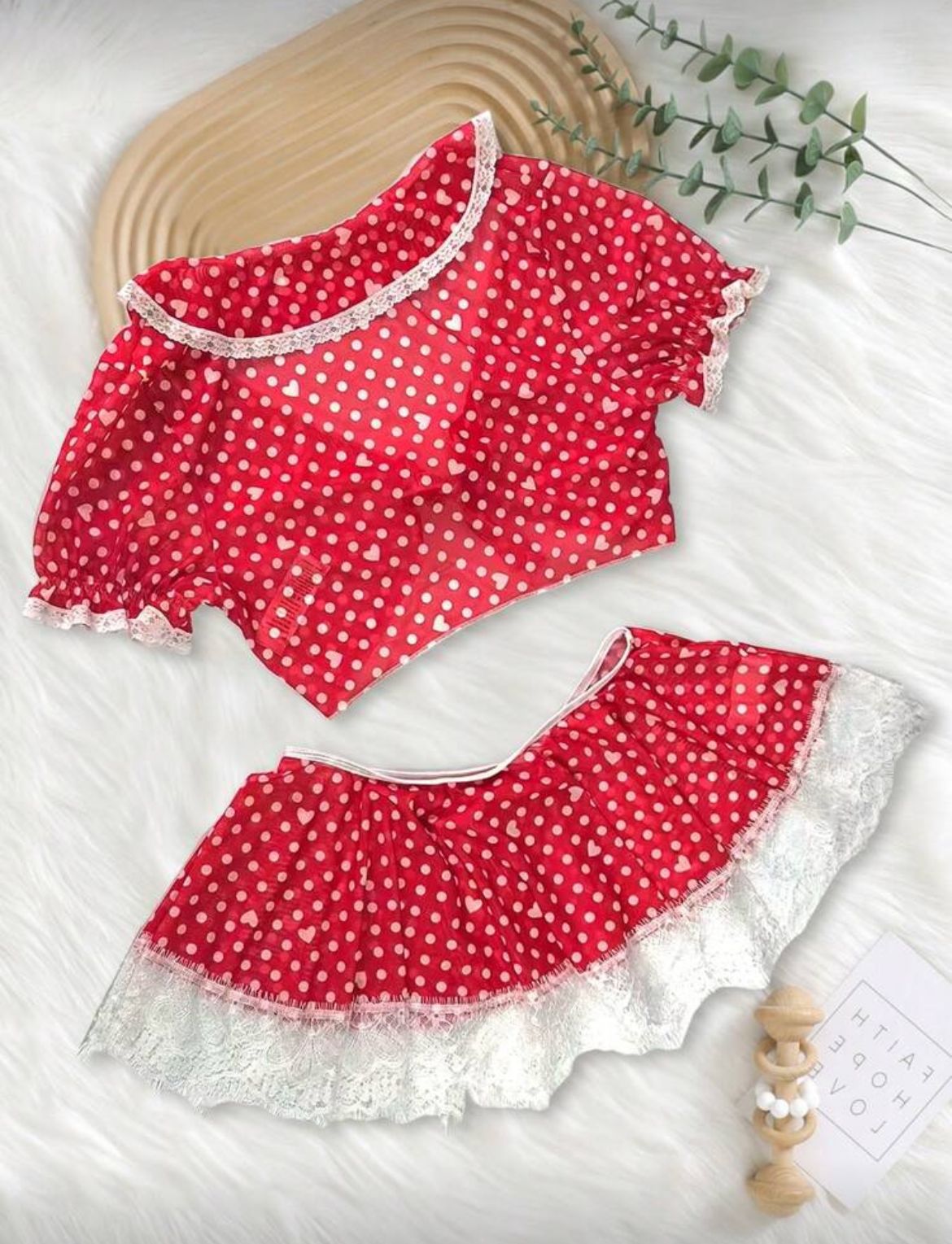 طقم لانجري خيالي من قطعتين بتصميم شبكي ودانتيل