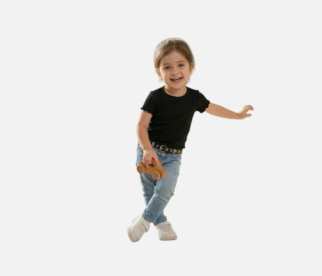 تيشيرت أسود أساسي للبنات من Elladie Kids برقبة دائرية وأكمام قصيرة
