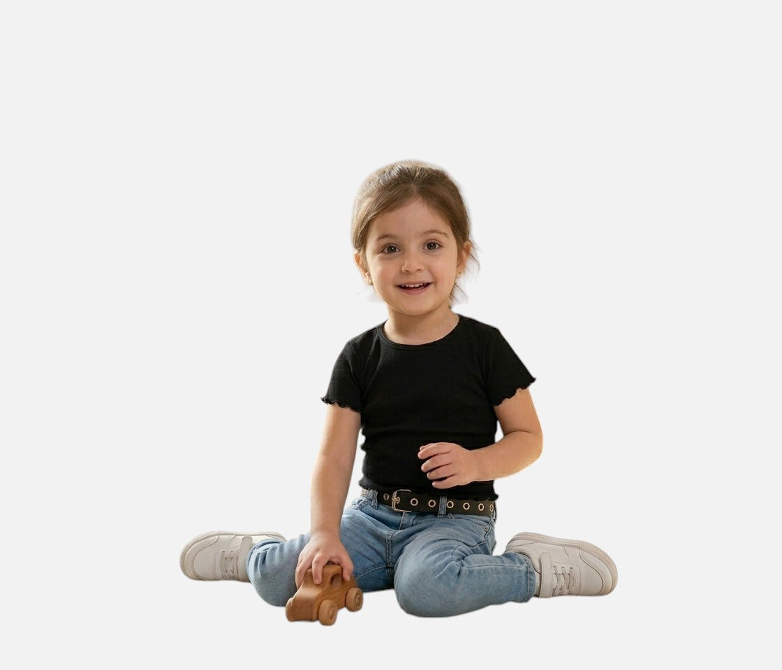 تيشيرت أسود أساسي للبنات من Elladie Kids برقبة دائرية وأكمام قصيرة