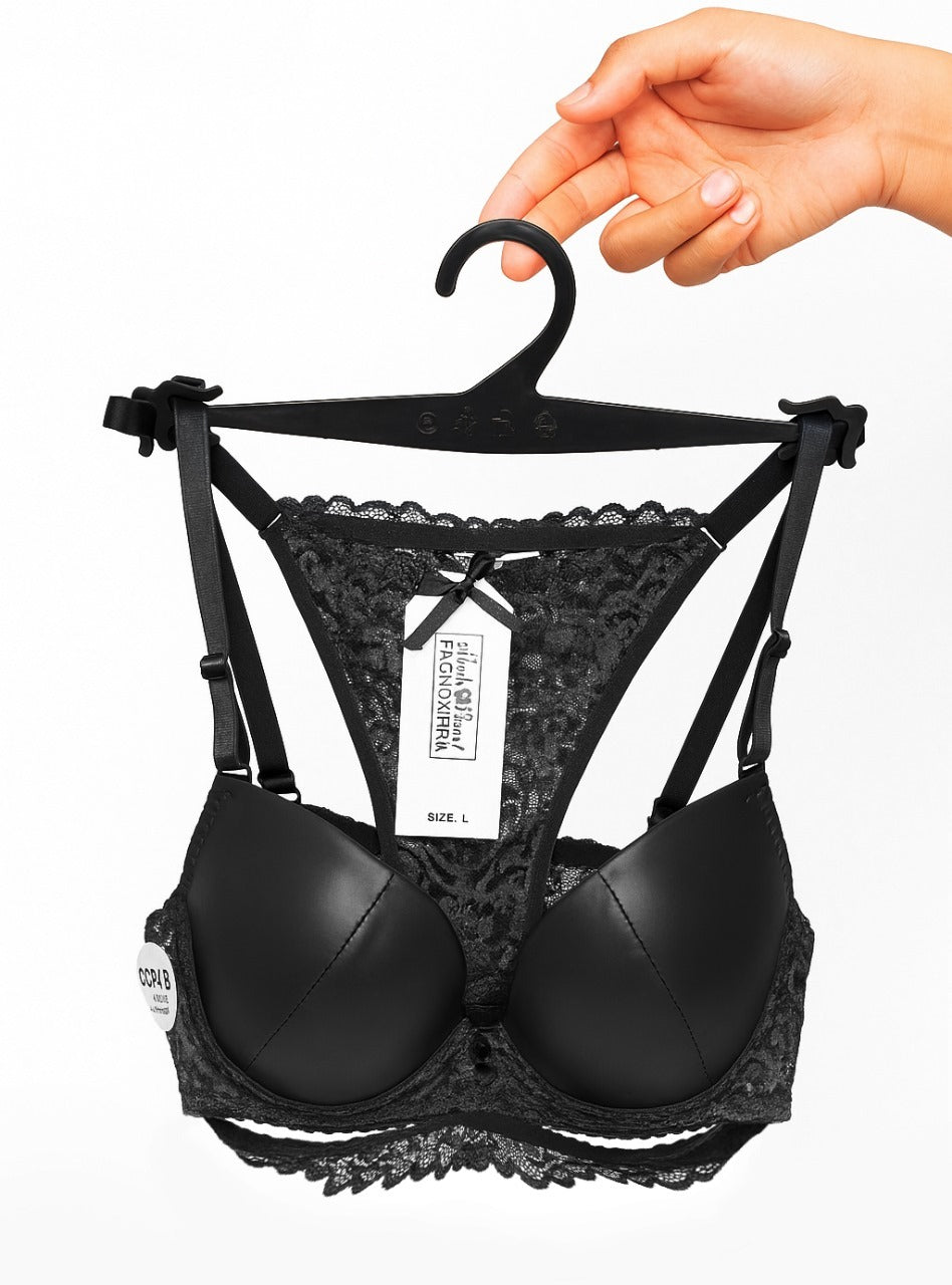 Sexy women's lingerie set, made of faux leather and lace, decorated with zipper