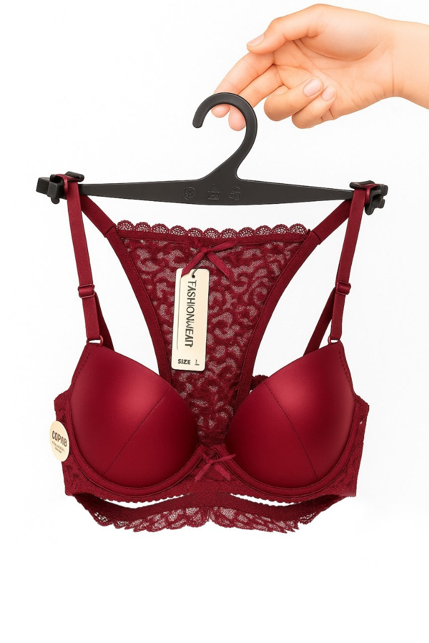 Sexy women's lingerie set, made of faux leather and lace, decorated with zipper