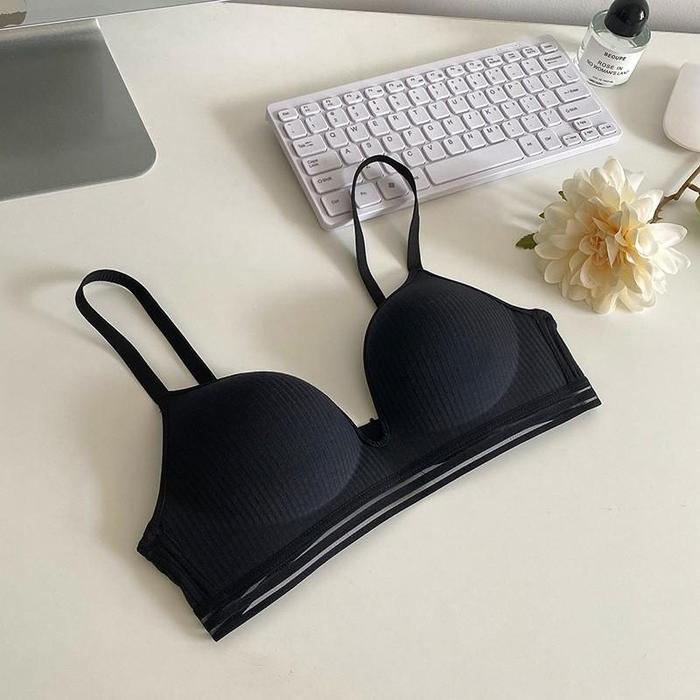 Women's Wireless Push Up Bra with Back Hook and Loop Durable Foam Seamless Solid for Girls