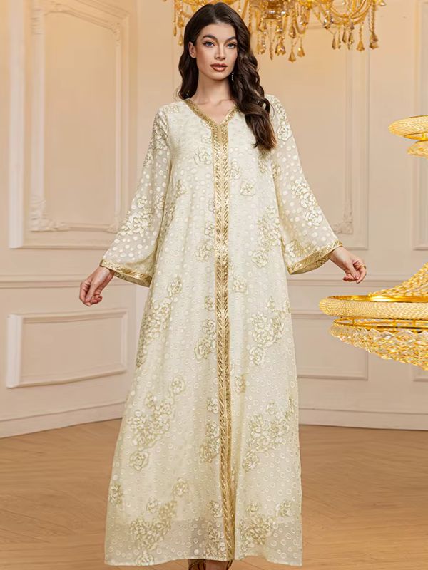 عباية كريمية مطرزة بتفاصيل ذهبية من Shein