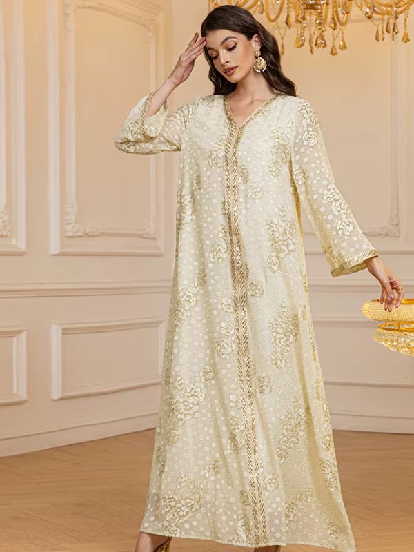 عباية كريمية مطرزة بتفاصيل ذهبية من Shein