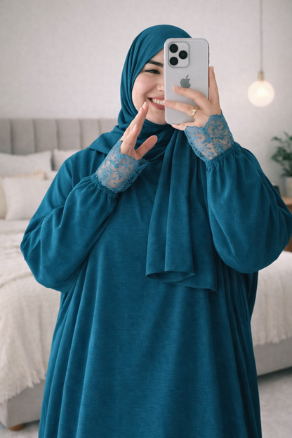 إسدال قماش كتان اسباني معرج  مزود ب كابيشو وطرحه مع دانتيل بالكمام والكابيشو