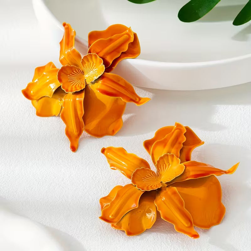 حلق  بشكل زهرة برتقالية ثلاثية الأبعاد – أسلوب بوهيمي عصري وخفيف