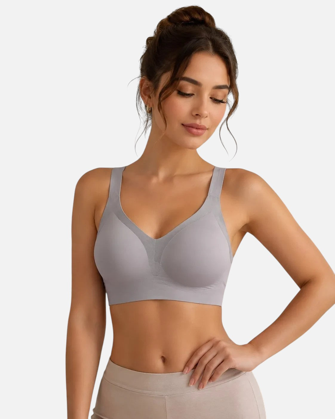 حمالة صدر Shopyneer للمقاسات الكبيرة بلون رمادي فاتح، تصميم مريح وناعم يوفر دعماً مثالياً وثباتاً طوال اليوم.