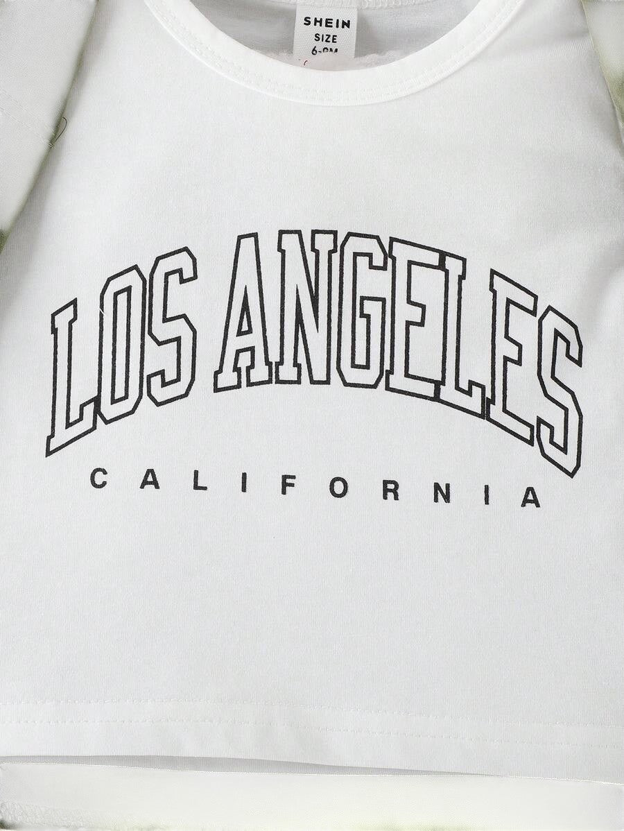 تيشيرت أبيض من Shopyneer بطبعة Los Angeles باللون الأسود مع فيست أخضر كاجوال للأطفال