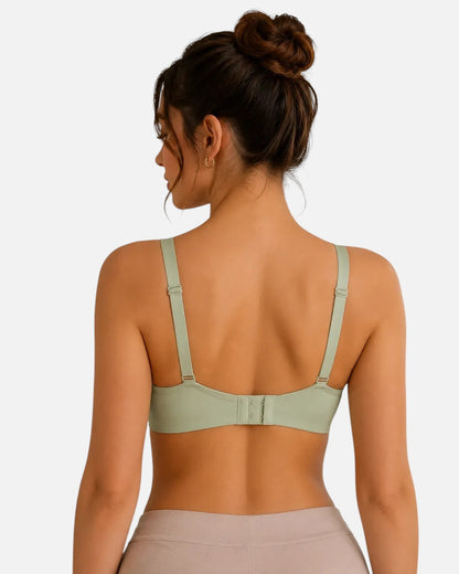حمالة صدر Shopyneer للمقاسات الكبيرة باللون الأخضر الفاتح، تصميم مريح وداعم مع أشرطة قابلة للتعديل وإغلاق خلفي