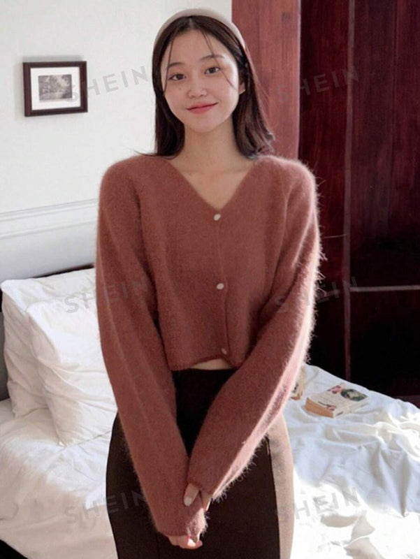 بلوفر بأكمام طويلة ورقبة على شكل حرف v من Shein